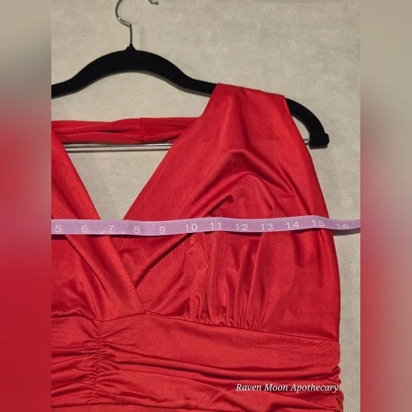 NWT Elegant Red  Gown Over the Neck - Picture 12 of 14